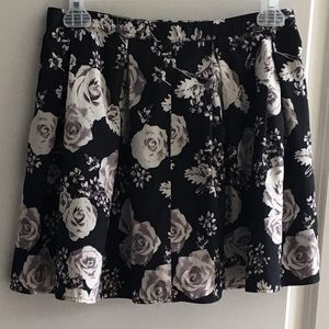 Forever 21 Floral Short Skirt